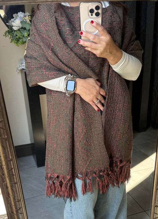 Mexican Woven Rebozo with Chest Panel – Artisan-Made Traditional Shawl – Unique Design (Copy)